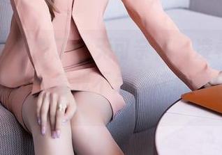 秀人网 – 撅嘴了，无可奈何，凌希儿的免费花嫁图包赖着我不走，这心情怎么舒坦。