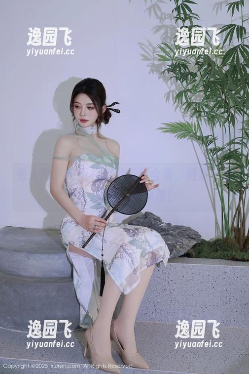 秀人网 - 史雨姐姐的校服合集，网盘一点开，哇哦，好惊艳！