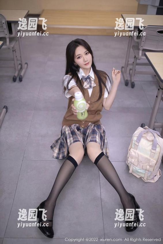 秀人网 - 李夫人女神套图，颜值高到我都不好意思直视