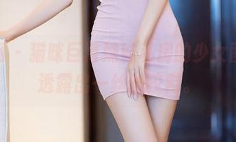 秀人网 – 猫咪巨臀妹妹私房的少女图片，透露出一丝丝狡黠。