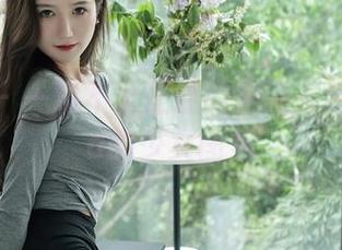 秀人网 – 一场不太正经的定制：绮里嘉ula的少女图集