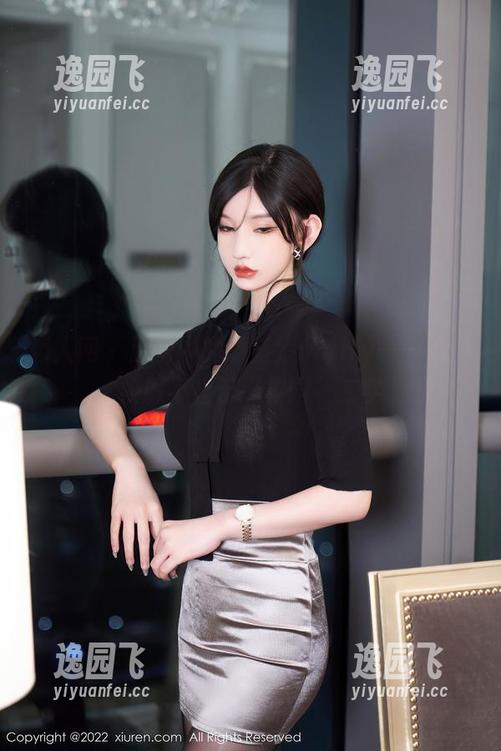 秀人网 - 原图中的顾楚楚Maily——她的校服不止于“校园”二字