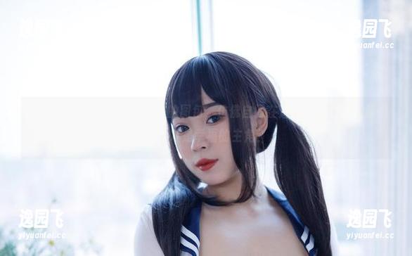 观看胡桃猫Kurumineko的图包，仿佛自问在这美少女的万华镜中，谁才是幸福的主角？