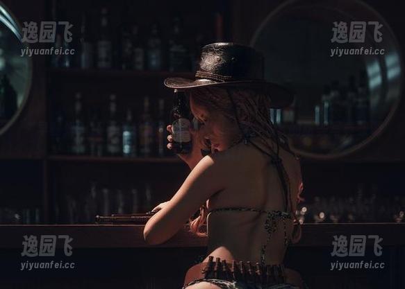 “早餐奶？还不够甘甜？来看芊川一笑MNK的甜美写真集吧！”马上下载！