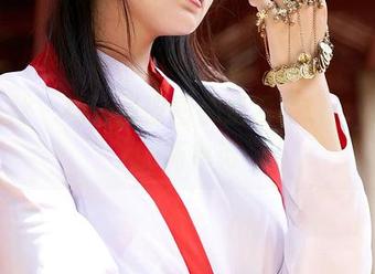 蜜桃社 – 每一张原图都是露西Lucy泳池的简单诗