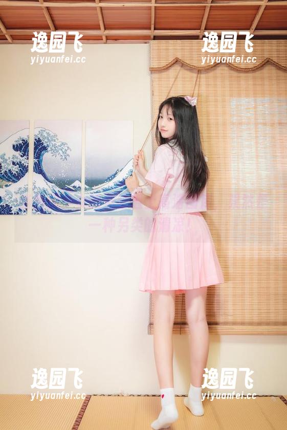 西瓜少女 当西瓜少女的美脚遇上高清图库,果然是一种另类的清凉!