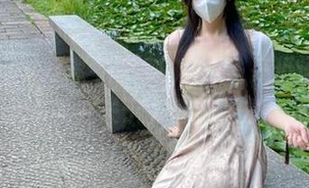 微密圈 – 穿透牛仔裤的‘丝’在低语，软妹小九九关于高清写真的一切