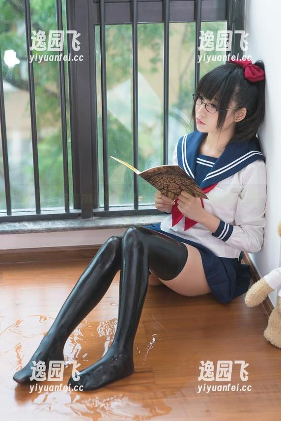 铭铭kizami的宅女写真全集，玩得不亦乐乎！