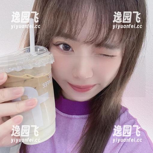 看了闪月半的作品，虽然主题是美腿，但不经意间又想起了身后的风景...难道说也是个亮点？
