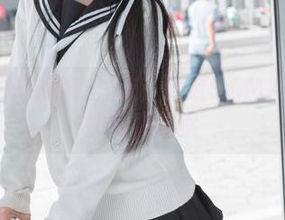 欲望与运动的交汇点：雪琪SAMA的体操服写真档案