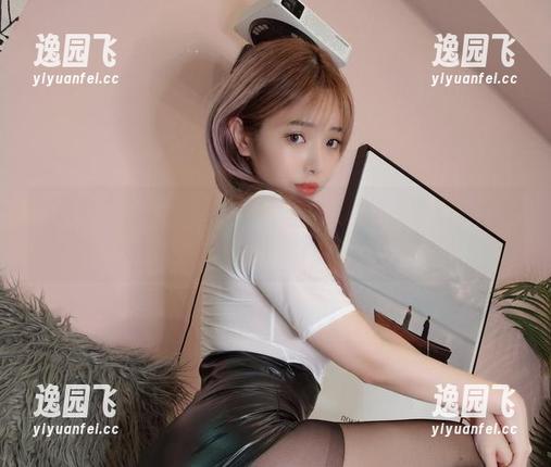 高清合集，雯妹不讲道理运动少女，真的只适合放在暗房里欣赏吗？
