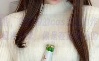 说到旗袍，鹿野希的cos最新力作，居然让我忍俊不禁，像是在追逐风的梦。