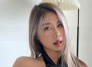 微密圈 – 黑饱宝的棉袜高清大公开——有点小情趣哦